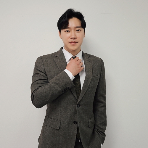 김보근