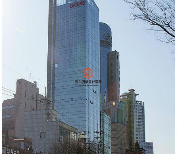 루컴즈 빌딩