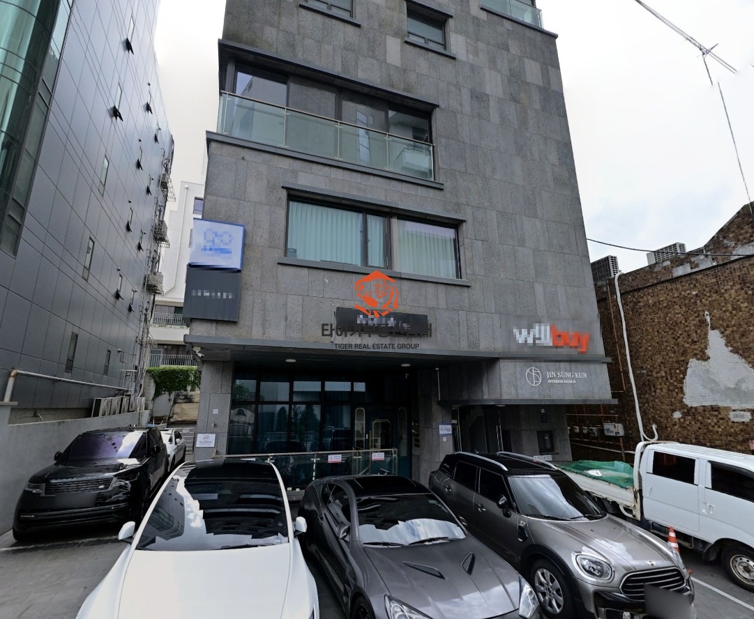 학동역 인근 깔끔한 1층 상가 임대
