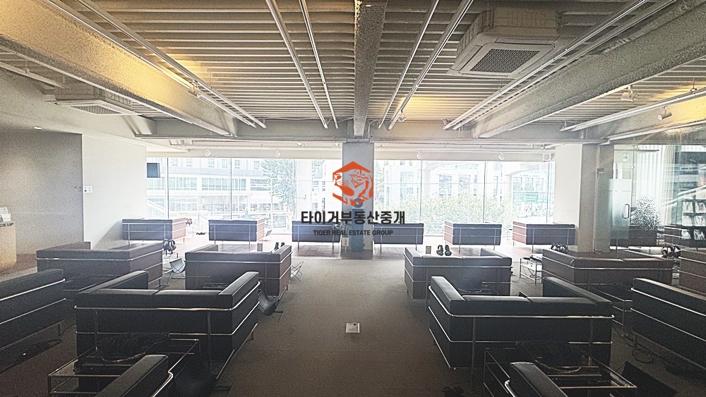 성수동 병원 임대 뚝섬역 역세권 주차편리 가시성 및 개방감 최상