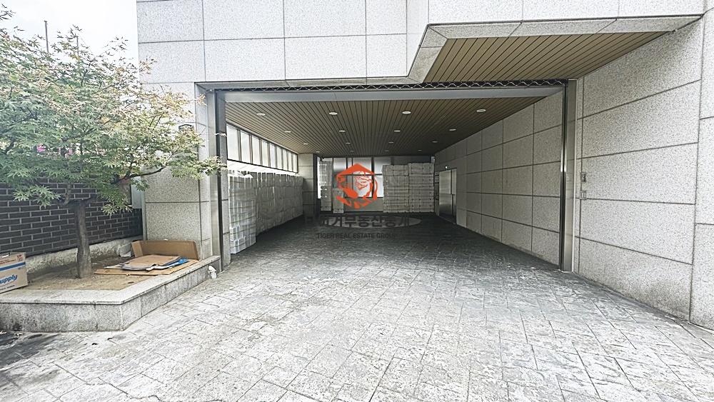 성수동 병원 임대 뚝섬역 역세권 주차편리 가시성 및 개방감 최상 사진 8