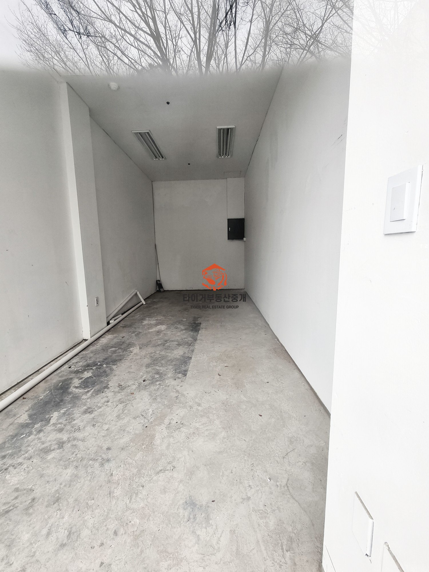 양재역 초역세권 1층 상가 임대 사진 3