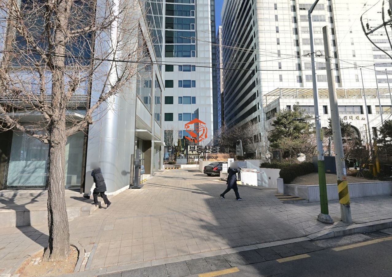 힐링 양채전 고층뷰 프리미엄 주차 건물상태 인테리어 우수한 양재동 대형사무실임대 사진 7