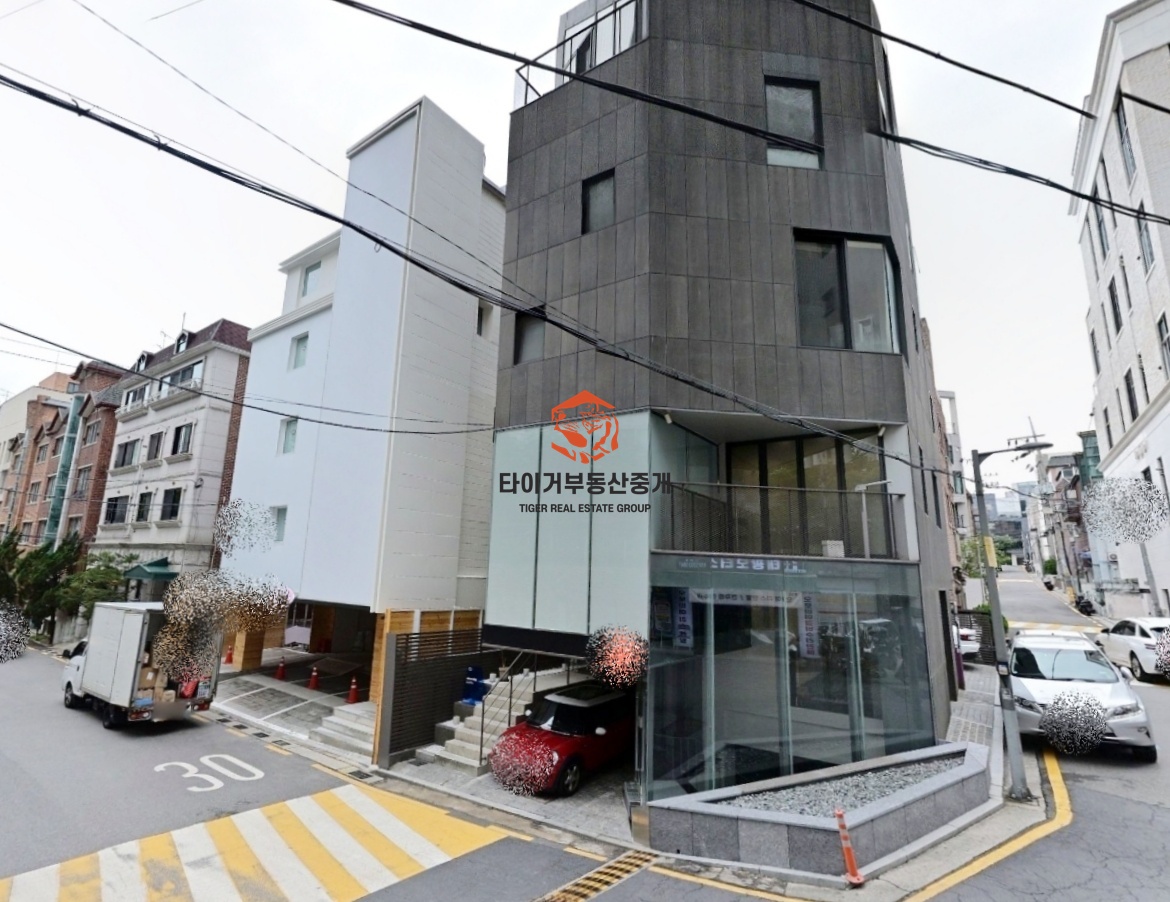논현동 리모델링 썬큰구조 지하1층, 간판설치 협의 가능 사진 4