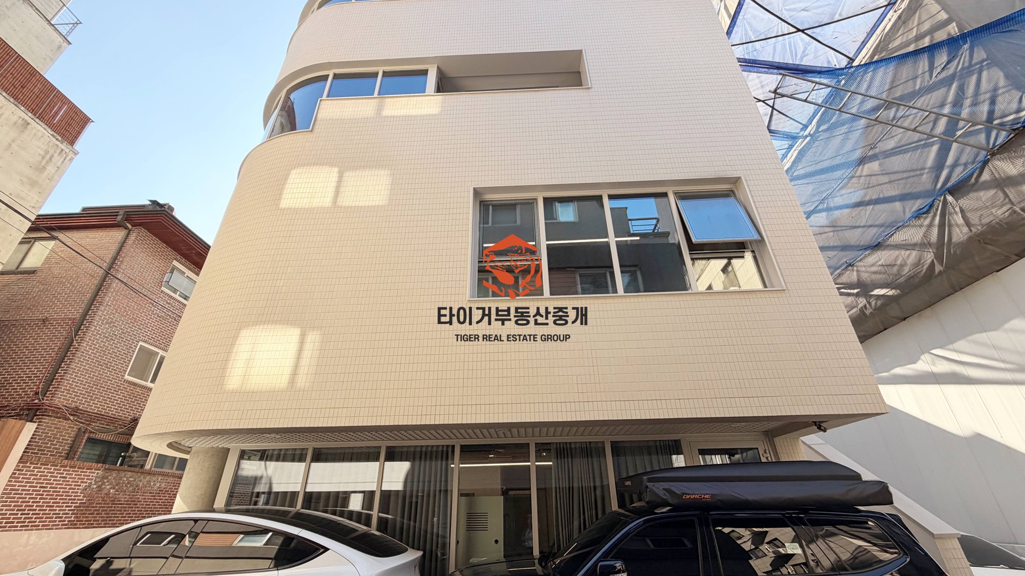 신사역 역세권 1년차 신축 컨디션 최상 홀구조 사진 8