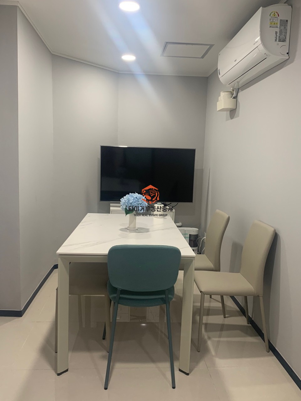 대치동 1층 컨설팅 학원 인수인계, AA급 인테리어 완비 사진 4