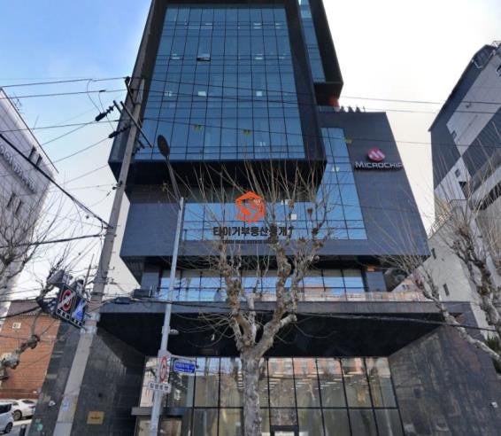 크레아타워