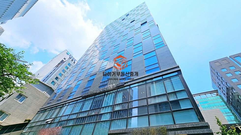 강남역 사무실 임대, 수려한 건물, 도로변 가시성