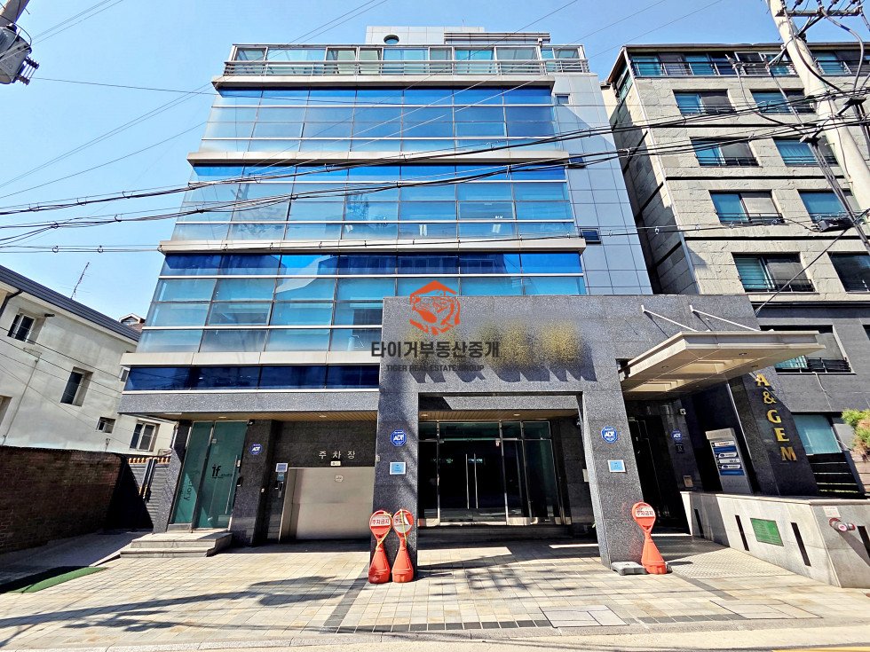 압구정역 신사동 상가/사무실 임대, 깔끔한 컨디션, 상하차
