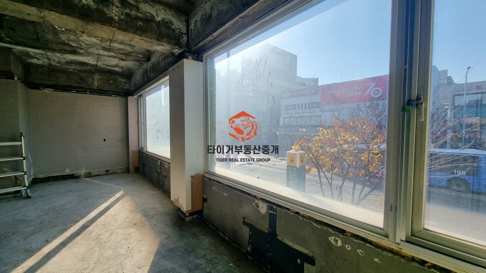 남영동 숙대입구역 바로 앞, 초역세권 상가, 한강대로변