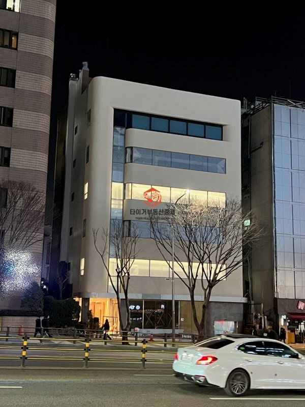 강남 사옥 임대 논현역 대로변 통임대