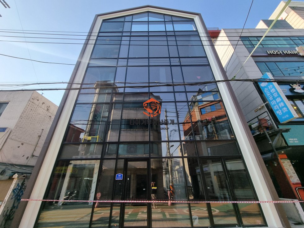 합정역 통임대 홍대 리모델링 첫 입주, 쇼룸 겸 플래그쉽 스토어 사무실 임대