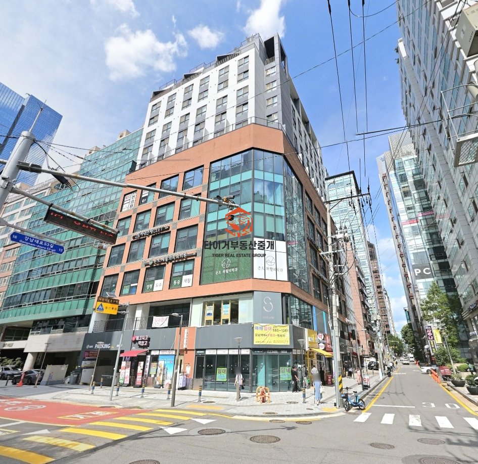 강남역 상가 사무실 임대 코너빌딩 가시성 굿