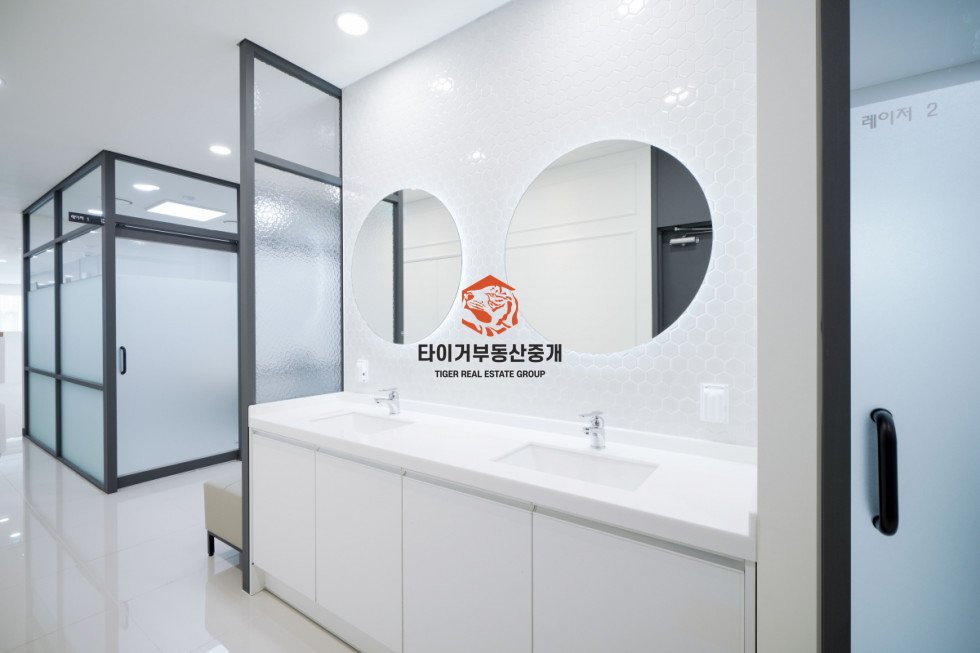 강남병원임대 신논현역 강남대로 대로변 특급