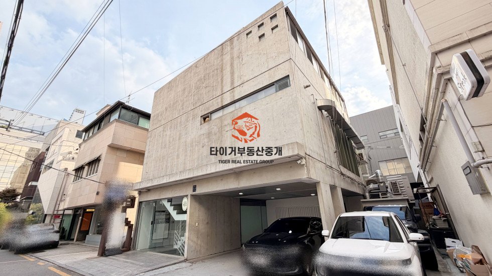 신사동 도산공원 인근 화이트톤 인테리어 사무실 조용한