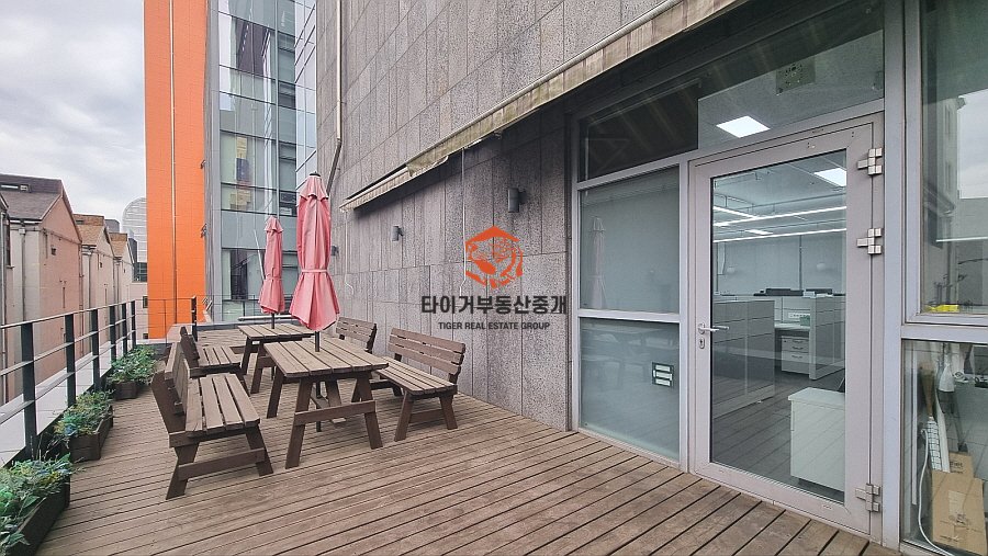 양재동 인테리어사무실 대박 테라스 내외부 최상의 인테리어 완비 양재천