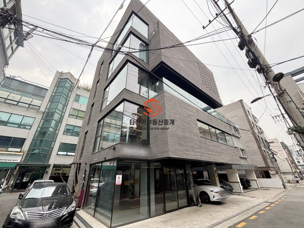 역삼동 강남역세권 통창 개방감 좋은 상가 바버 네일 공방
