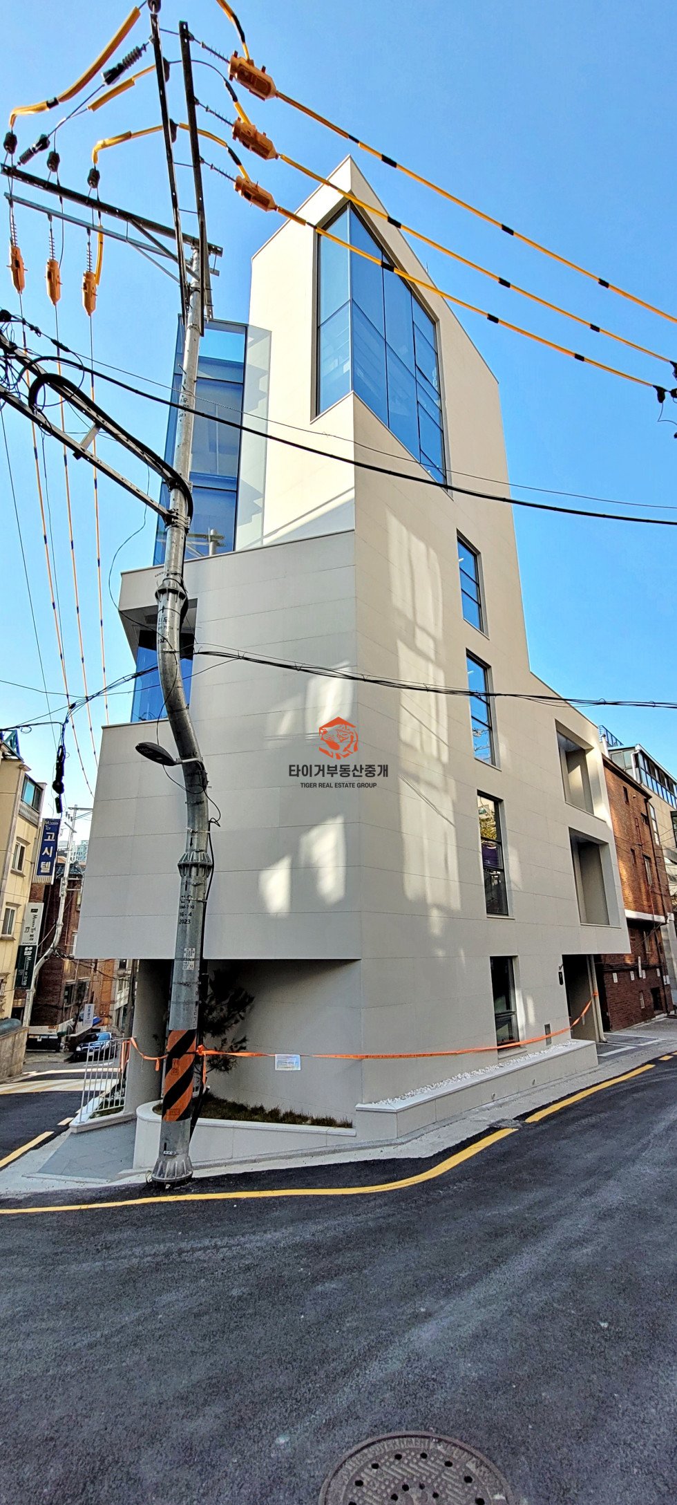 통임대 논현역, 신사역 시안성좋은 코너자리 신축 첫 입주